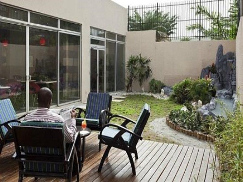 Ibis Styles Abidjan Plateau Hotel Buitenkant foto