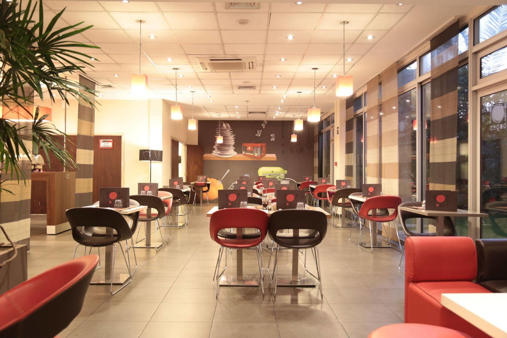 Ibis Styles Abidjan Plateau Hotel Buitenkant foto